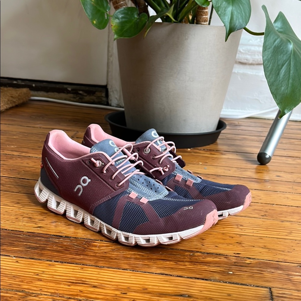 On Running Red and Pink Sneakers with Cloud Cushioning size 10